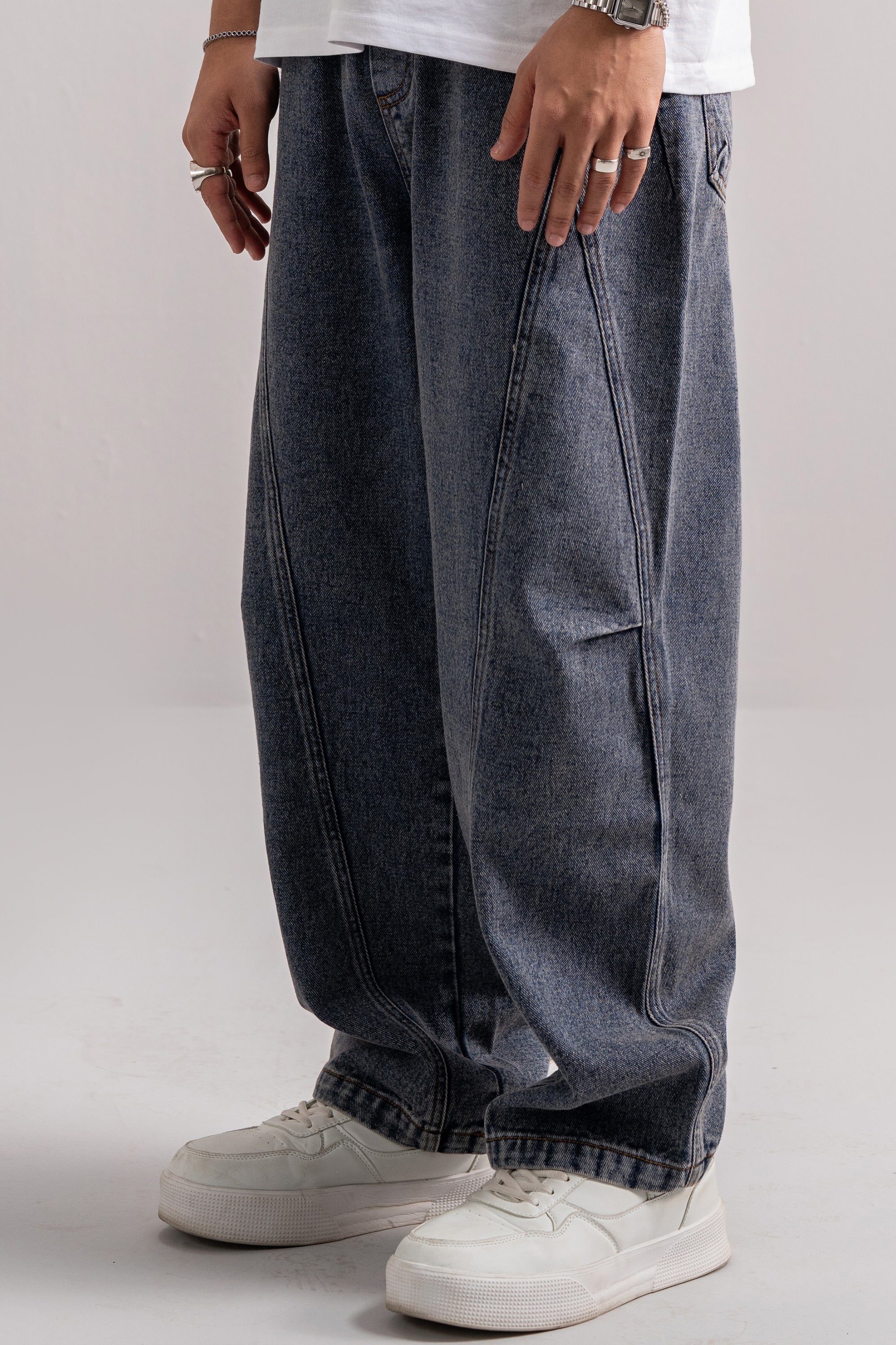 Model is 5'10" and wears size 30.