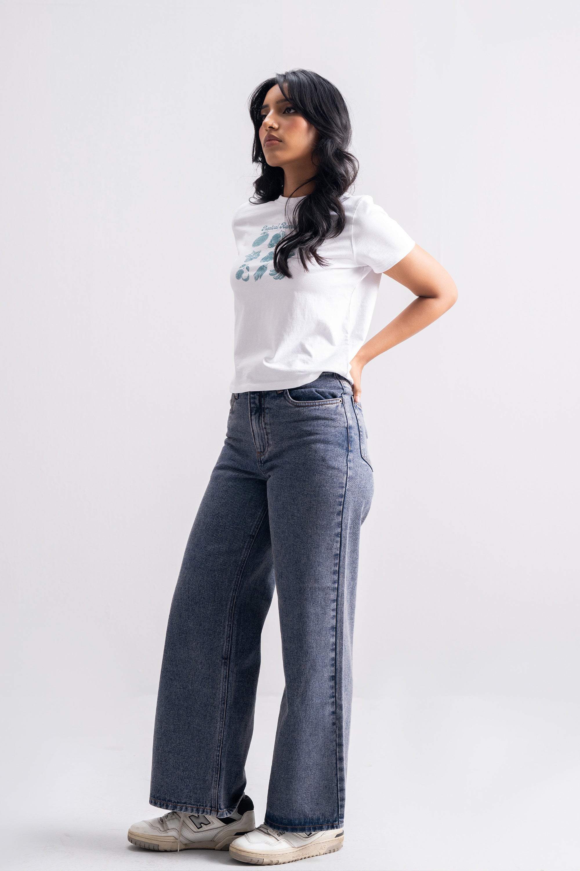 Model is 5'7" and wears size S