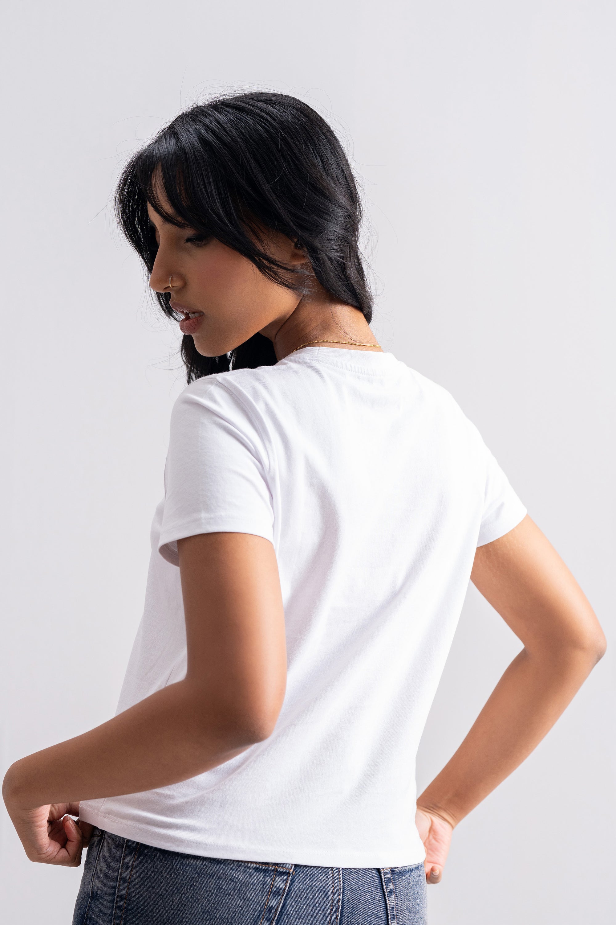 Model is 5'7" and wears size S