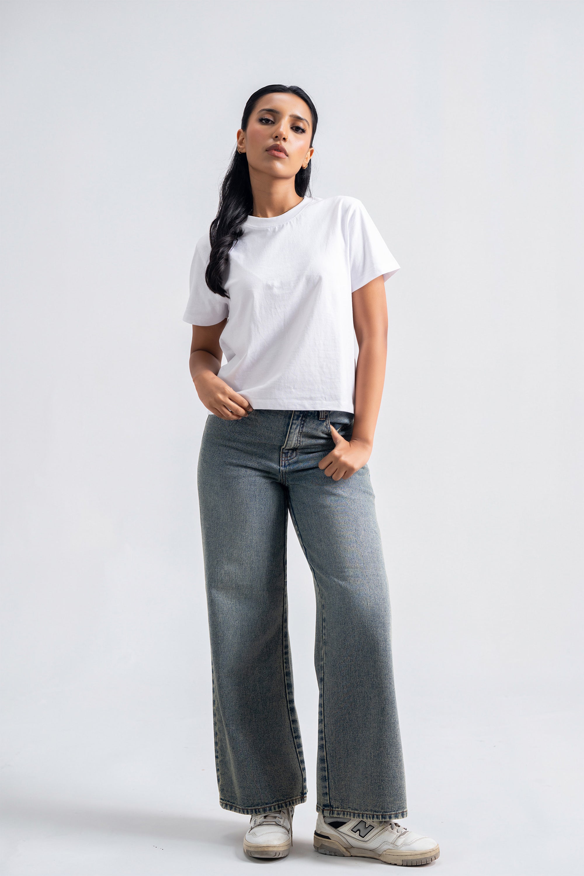 Model is 5'7" and wears size S