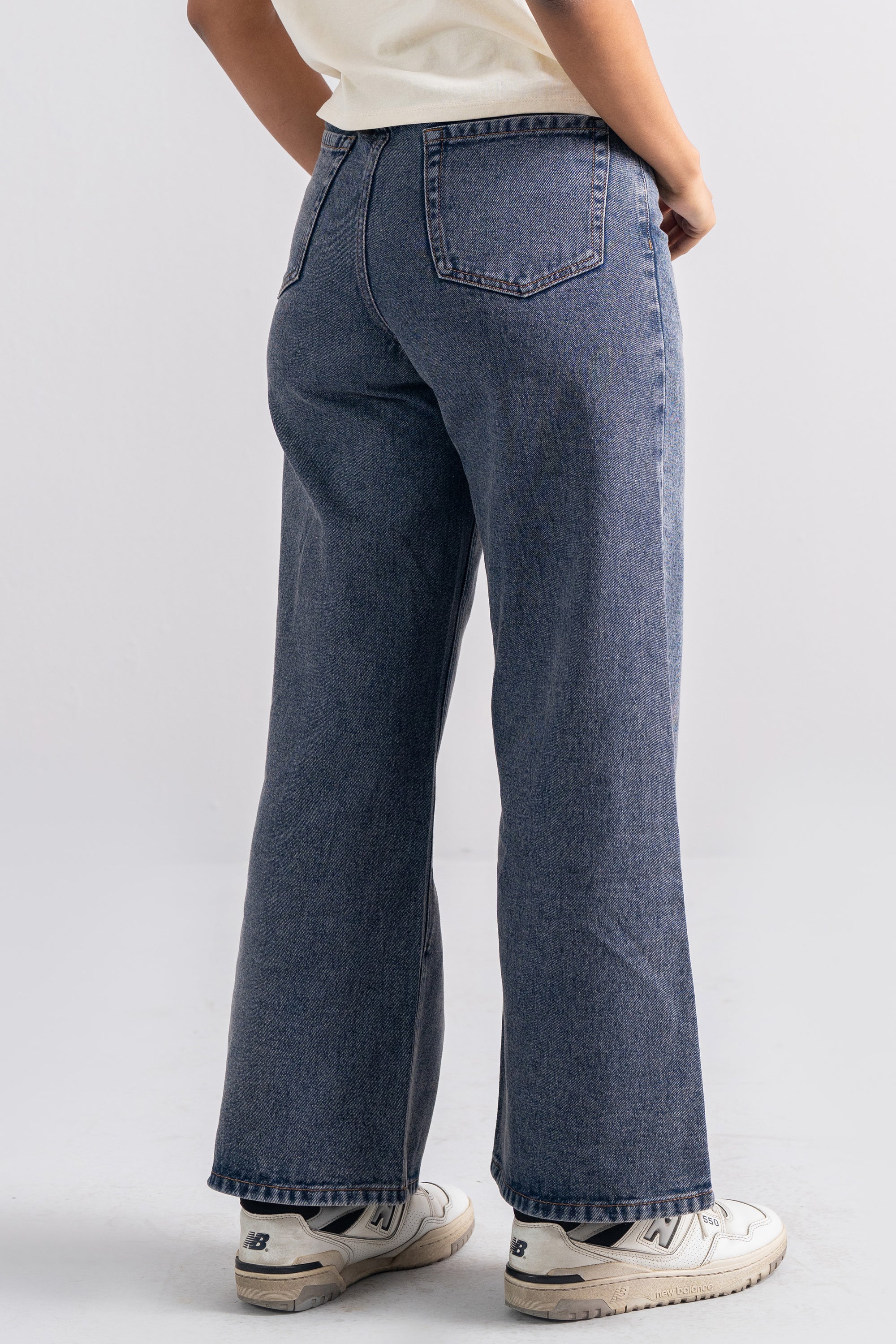 Model is 5'7" and wears size 30.